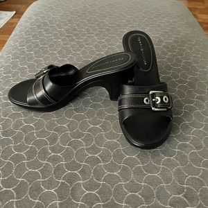 Vintage Tommy Hilfiger 4in Heels Size 8.5 M